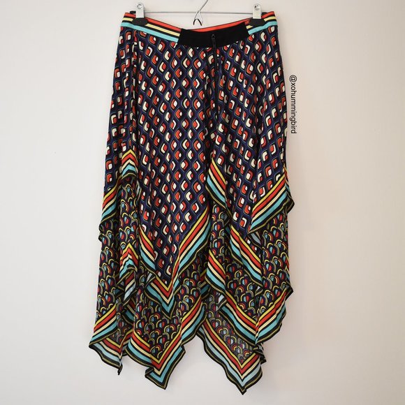 Alice + Olivia | Maura Tiered Handkerchief Skirt - Picture 7 of 16